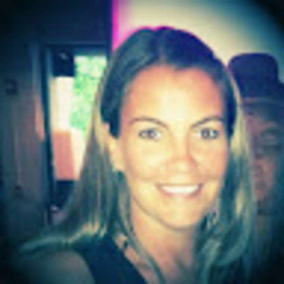 Meet your Posher, Shelley - Picture 1 of 1